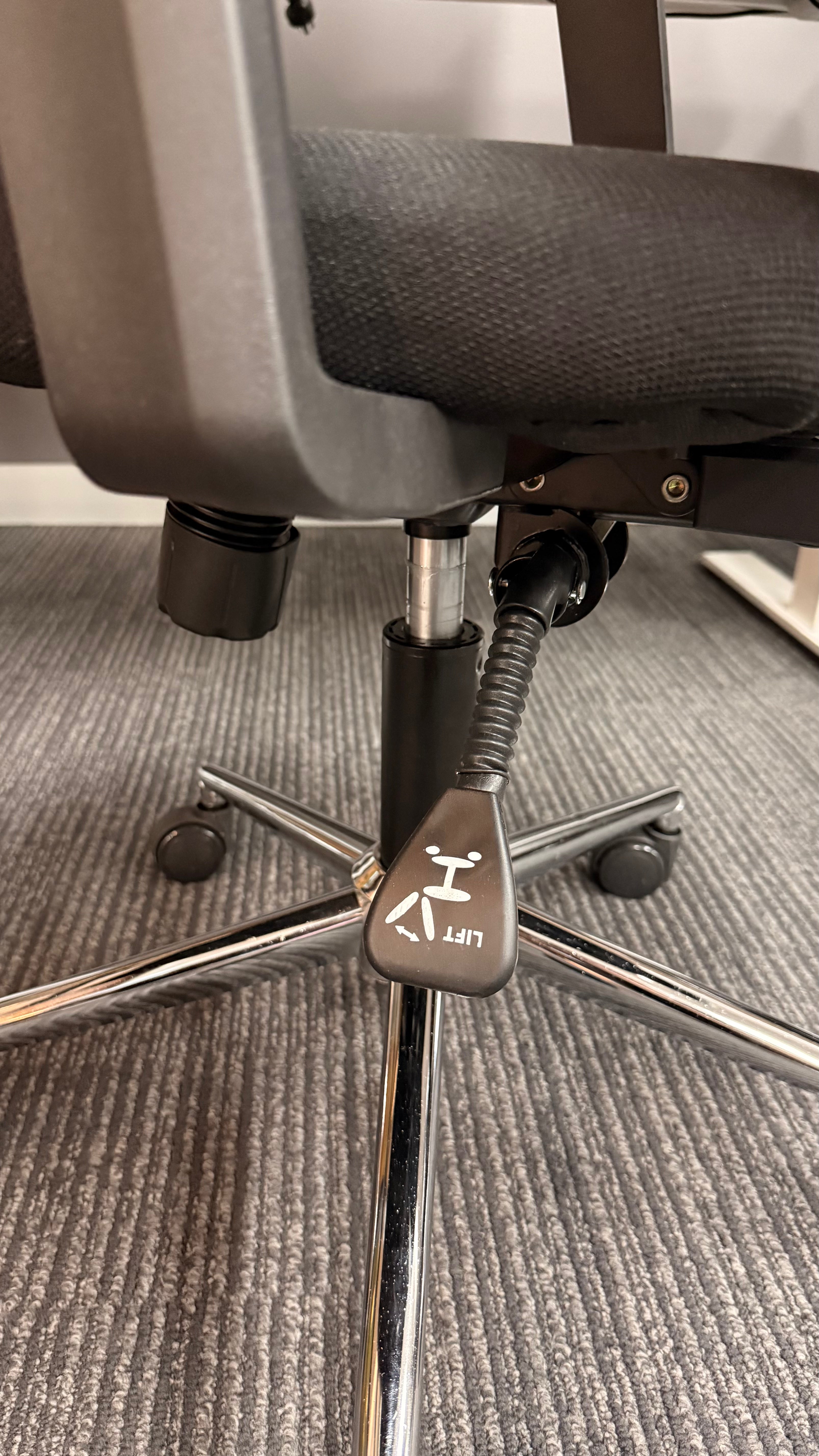 Ergonomic Mesh Office Chair - 846A Black