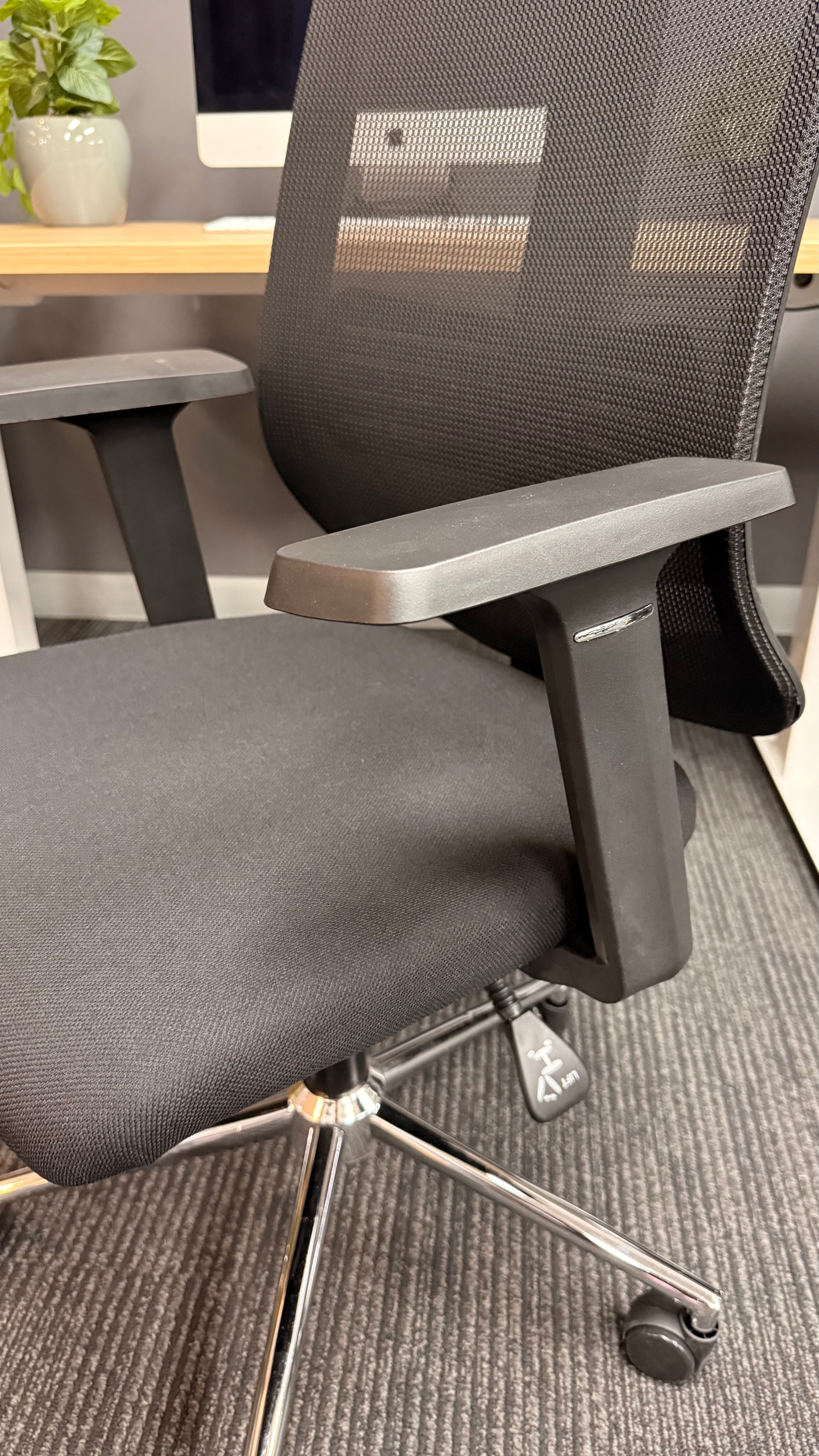 Ergonomic Mesh Office Chair - 846A Black